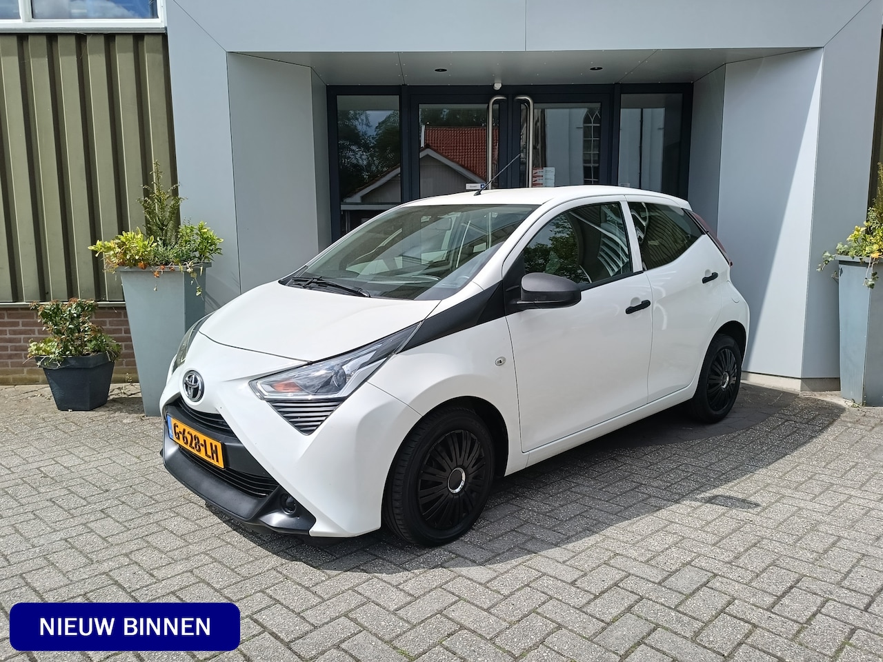Toyota Aygo - 1.0 VVT-i x-fun | Airco | Centrale deurvergrendeling | BTW | NAP | - AutoWereld.nl