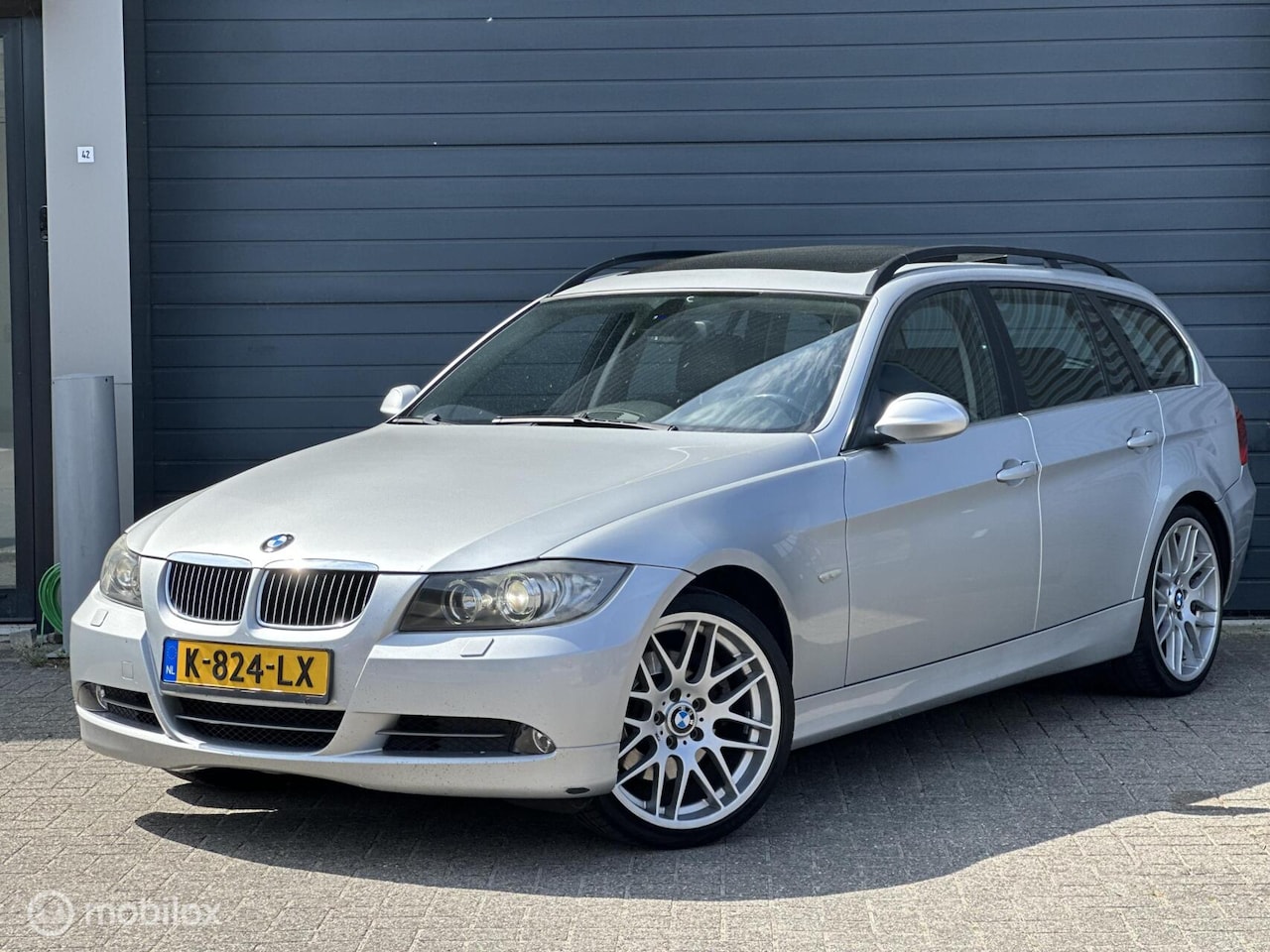 BMW 3-serie Touring - 330xd Dynamic Executive | Pano | - AutoWereld.nl
