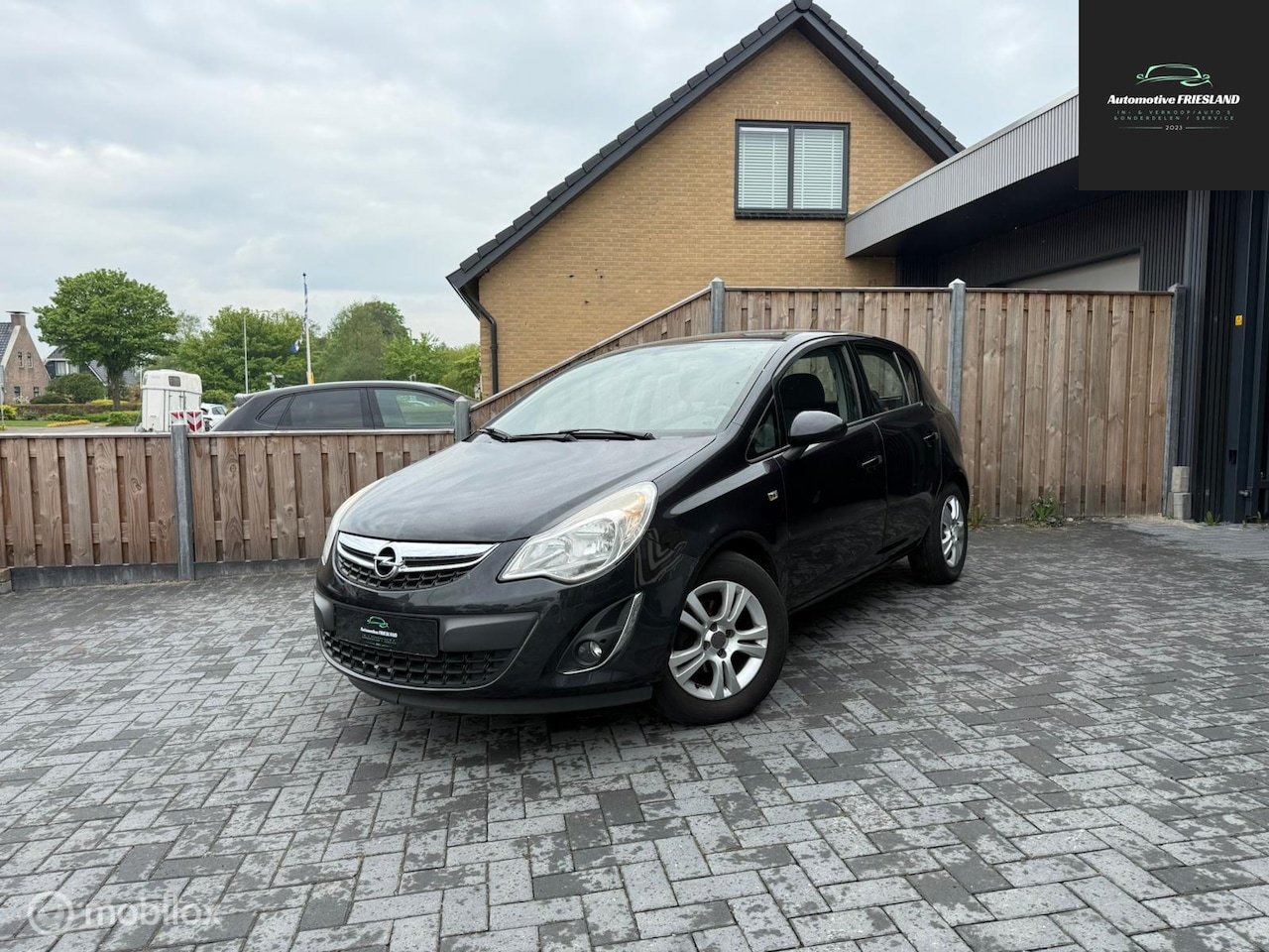 Opel Corsa - 1.2 EcoFlex Design Edition | Airco | Trekhaak - AutoWereld.nl