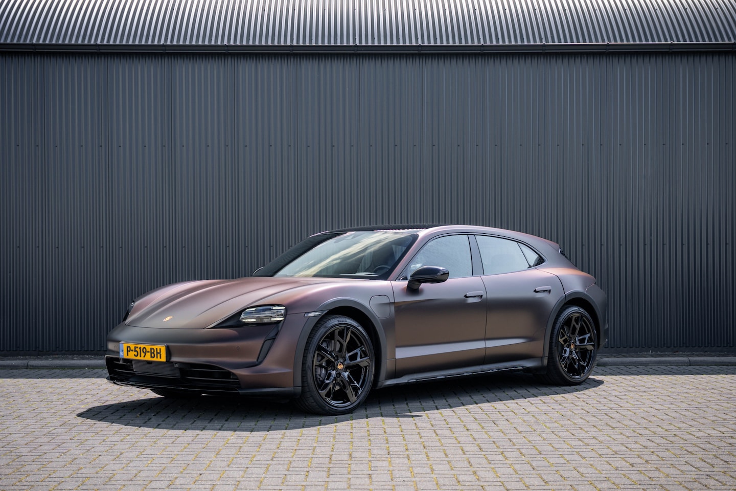 Porsche Taycan Cross Turismo - 4 | 93kWh | SOH 91% | Luchtvering | Panoramdak - AutoWereld.nl
