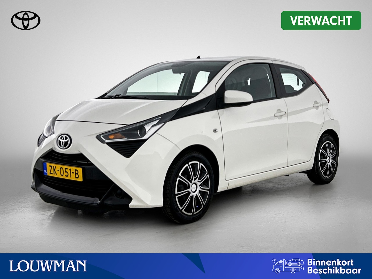 Toyota Aygo - 1.0 VVT-i x-play Automaat | Nederlandse Auto | Goed Onderhouden | Camera | Apple Carplay / - AutoWereld.nl