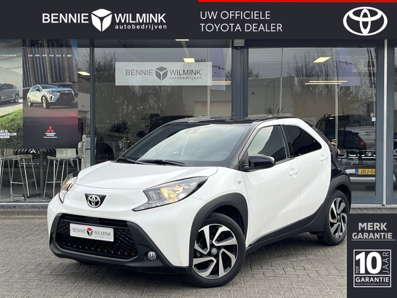 Toyota Aygo X - 1.0 VVT-i S-CVT Pulse Bi-Tone - AutoWereld.nl