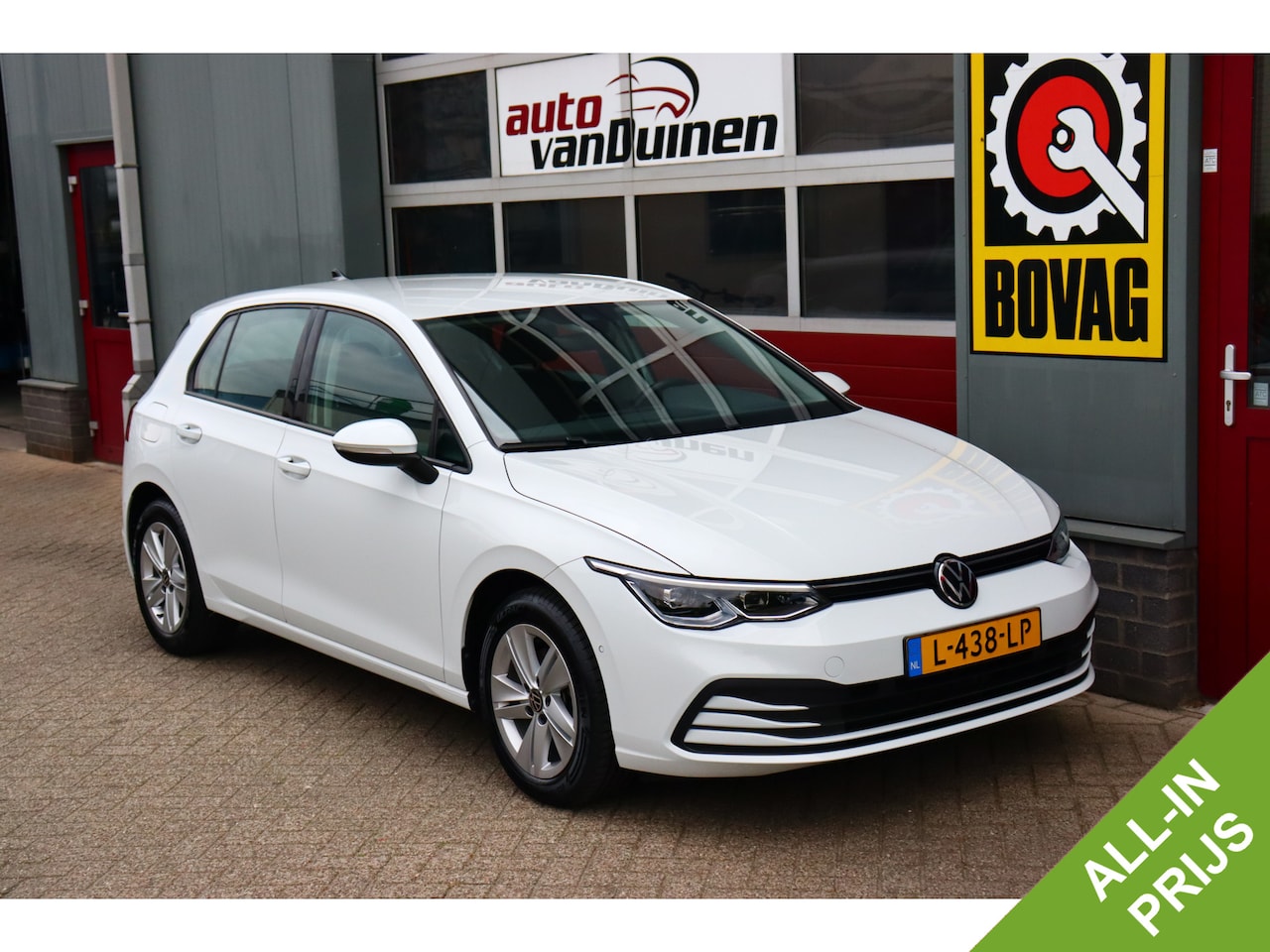 Volkswagen Golf - 1.0 eTSI Life Business O.a: PDC, Camera, Stoel+stuurverw, ACC, Clima, Etc. All-in prijs! - AutoWereld.nl