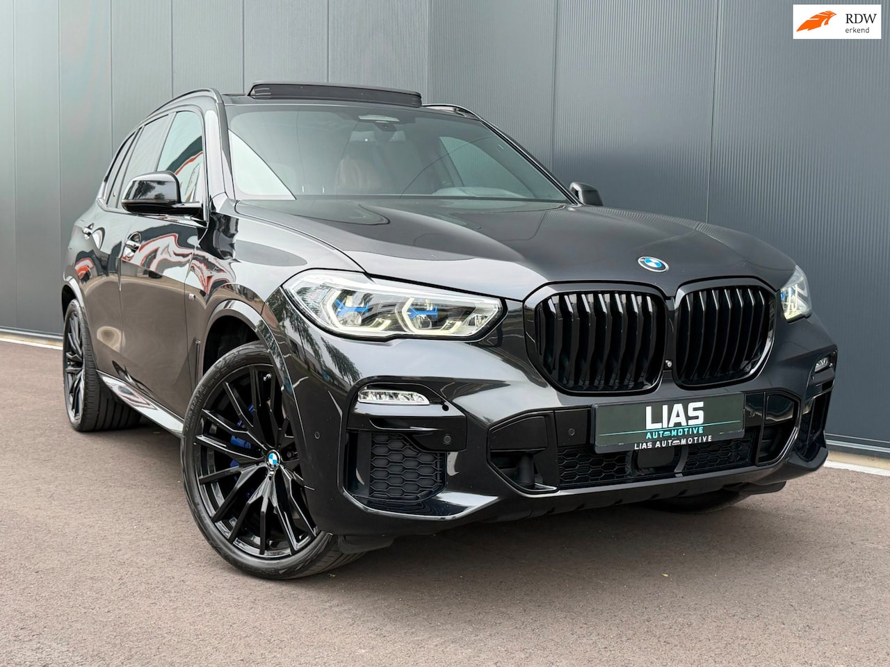 BMW X5 - XDrive30d High Executive Full options | PANO | Massage stoelen | 360 camera | M pakket | B - AutoWereld.nl