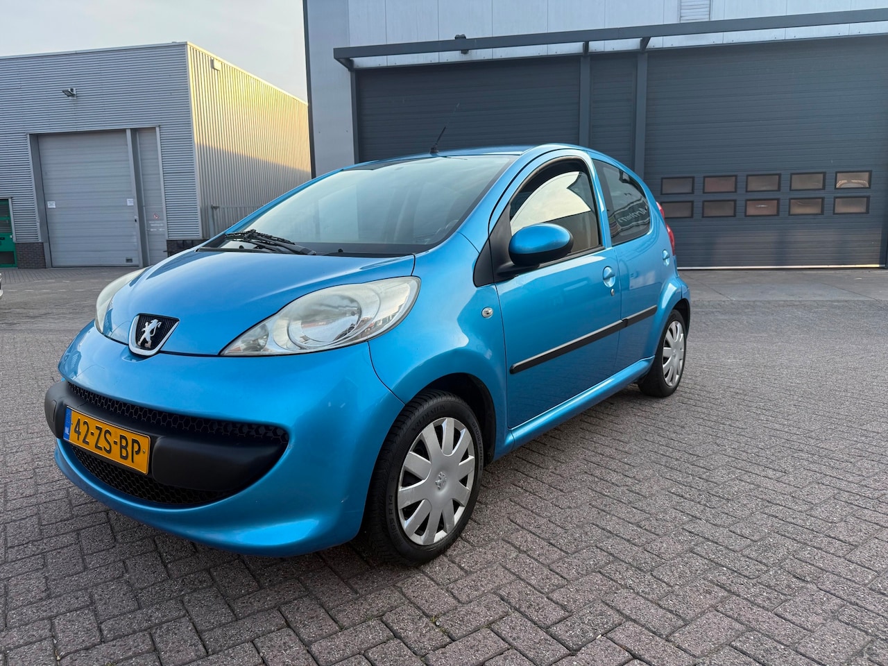 Peugeot 107 - 1.0-12V XS 1.0-12V XS - AutoWereld.nl
