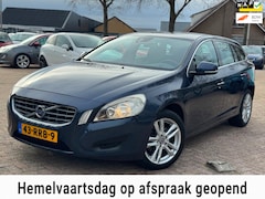 Volvo V60 - 1.6 T4 Momentum AUTOMAAT NAVI CRUISE APK