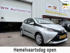 Toyota Aygo - 1.0 VVT-i x-play AIRCO PARKEER CAMERA