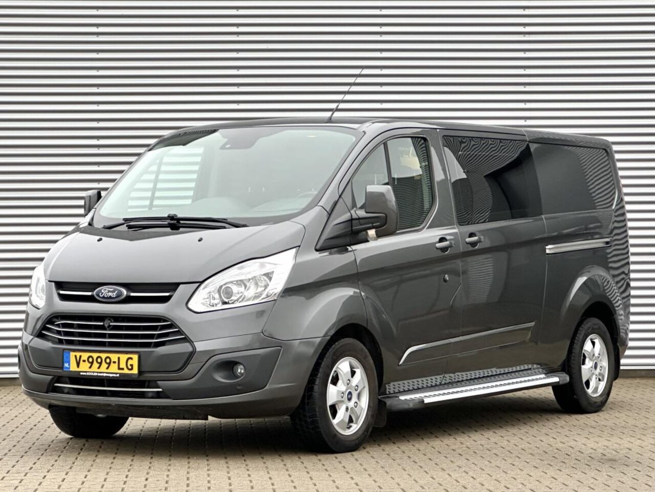 Ford Transit Custom - 2.0 TDCI L2H1 Limited DC Dubbele cabine automaat - AutoWereld.nl