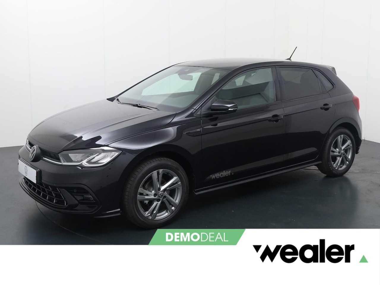 Volkswagen Polo - R-Line 1.0 70 kW / 95 pk TSI Hatchback | Multimedia pakket | Digital cockpit pro | Achteru - AutoWereld.nl