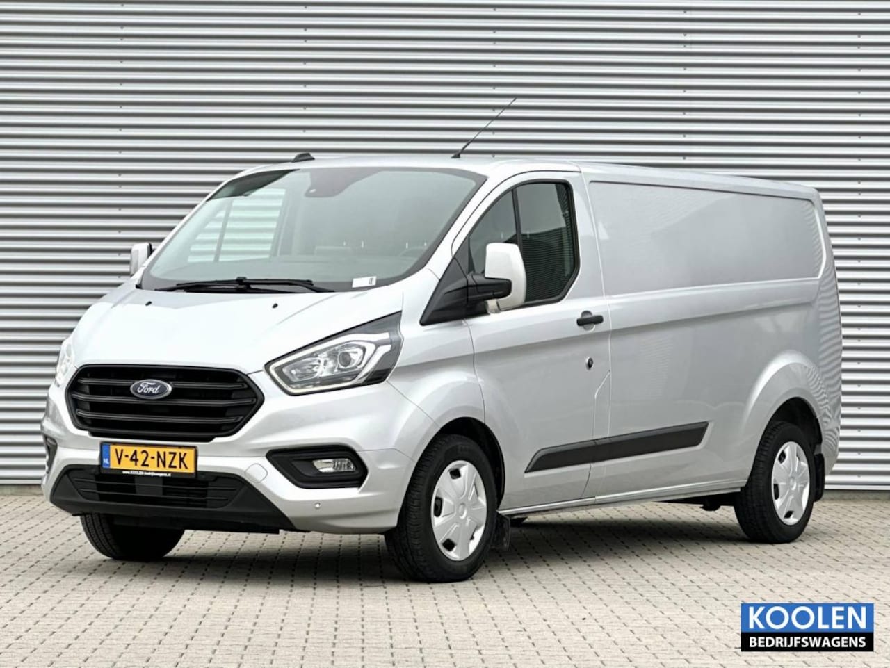 Ford Transit Custom - 320 2.0 TDCI L2 Trend automaat|navi|trekhaak - AutoWereld.nl