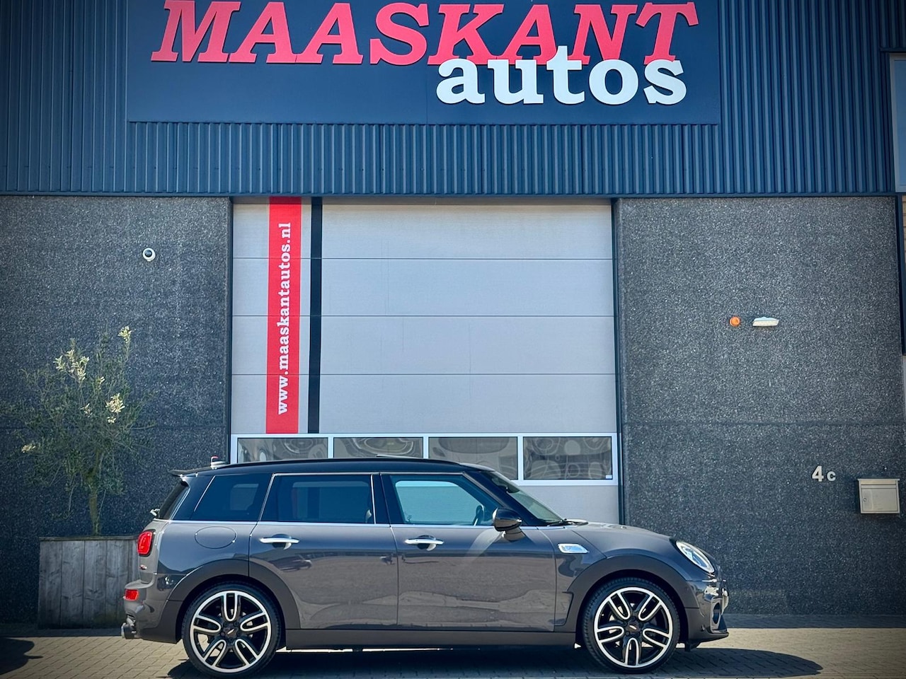 MINI Clubman - 2.0 Cooper S / Aut / JCW pakket / Acc / Pano / Harman Kardon / Apple Carplay / UNIQUE SPEC - AutoWereld.nl