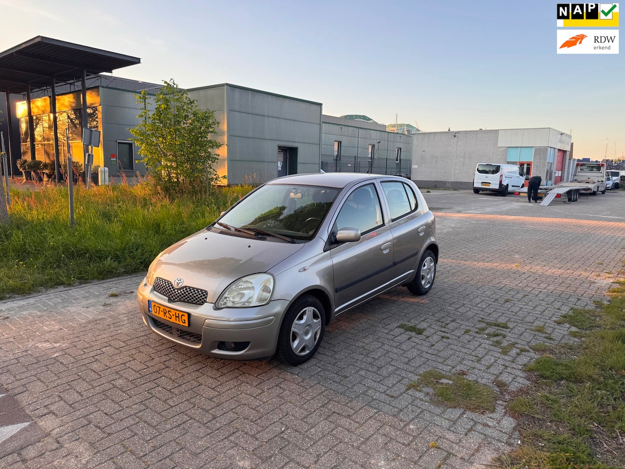 Toyota Yaris - 1.3 VVT-i S-Line Airco.Airco.5deurs - AutoWereld.nl
