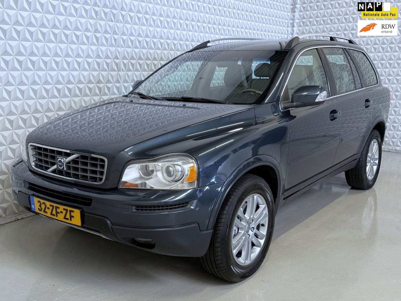 Volvo XC90 - 2.4 D5 Summum TREKHAAK / 7-PERSOONS (2008) - AutoWereld.nl