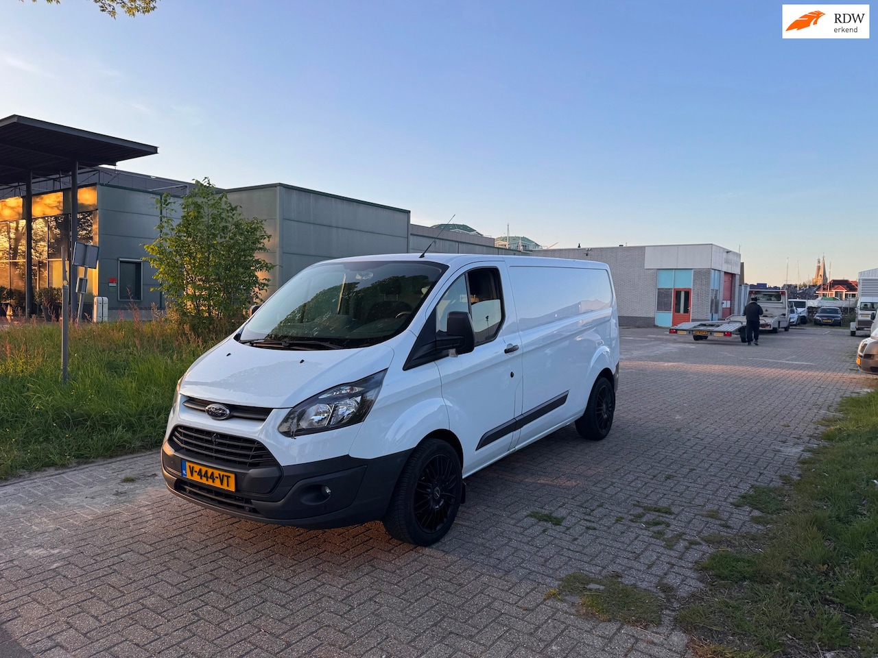 Ford Transit Custom - 290 2.2 TDCI L2H2 Trend Airco.Airco.Lang - AutoWereld.nl