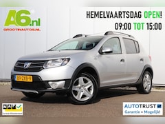 Dacia Sandero Stepway - 0.9 TCe Lauréate Trekhaak Navigatie Airco Cruise Control Parkeersensor goed onderhouden