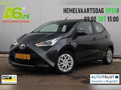 Toyota Aygo - 1.0 VVT-i x-play Automaat Carplay Android/Navigatie Achteruitrijcamera Airco LED