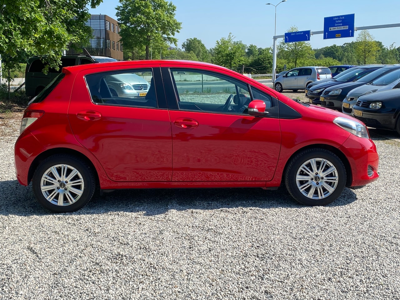 Toyota Yaris - 1.3 VVT-i Dynamic DEALER ONDERHOUDEN MET FLIPPERS OM TE SCHAKELEN