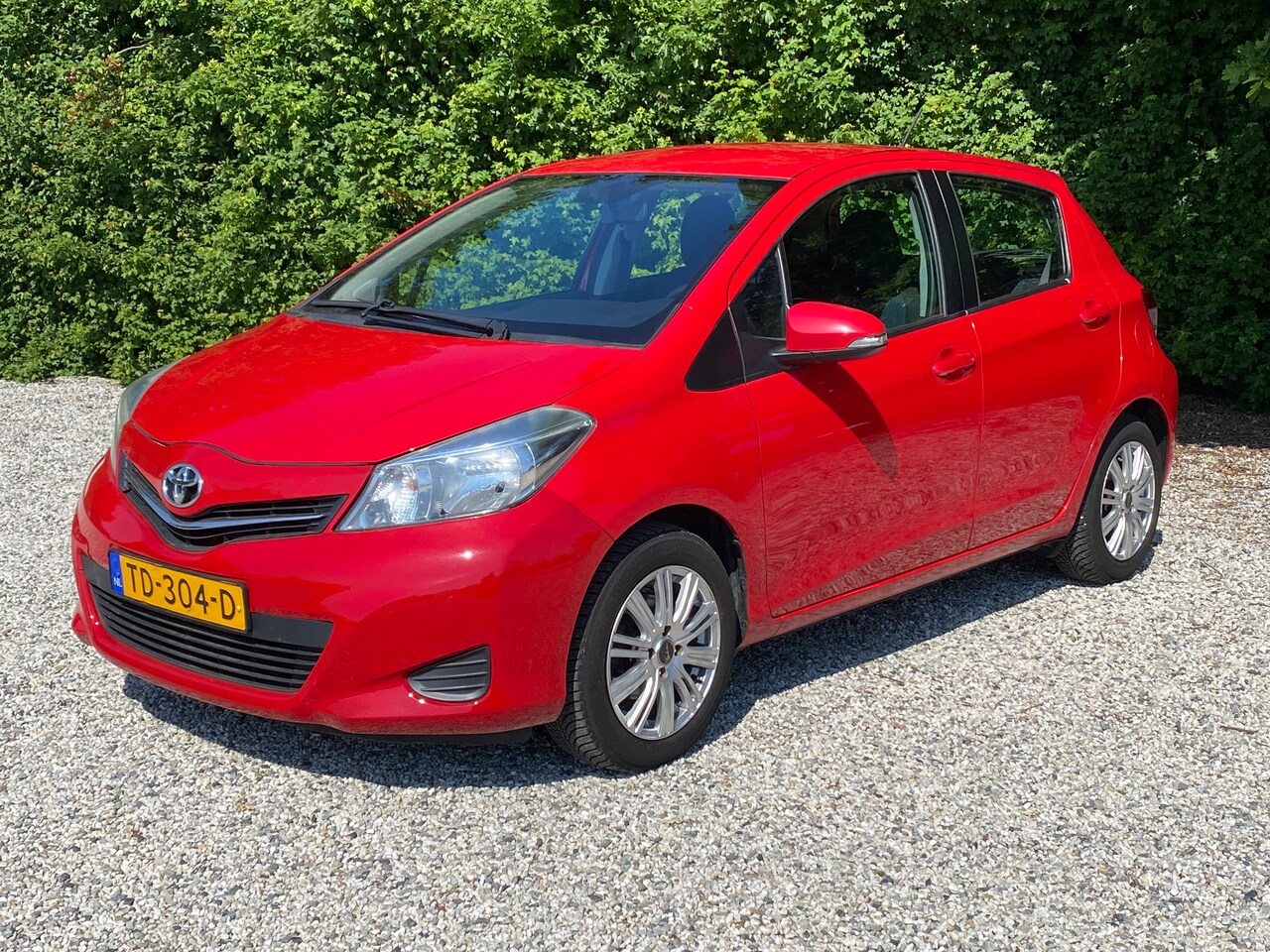 Toyota Yaris - 1.3 VVT-i Dynamic DEALER ONDERHOUDEN MET FLIPPERS OM TE SCHAKELEN