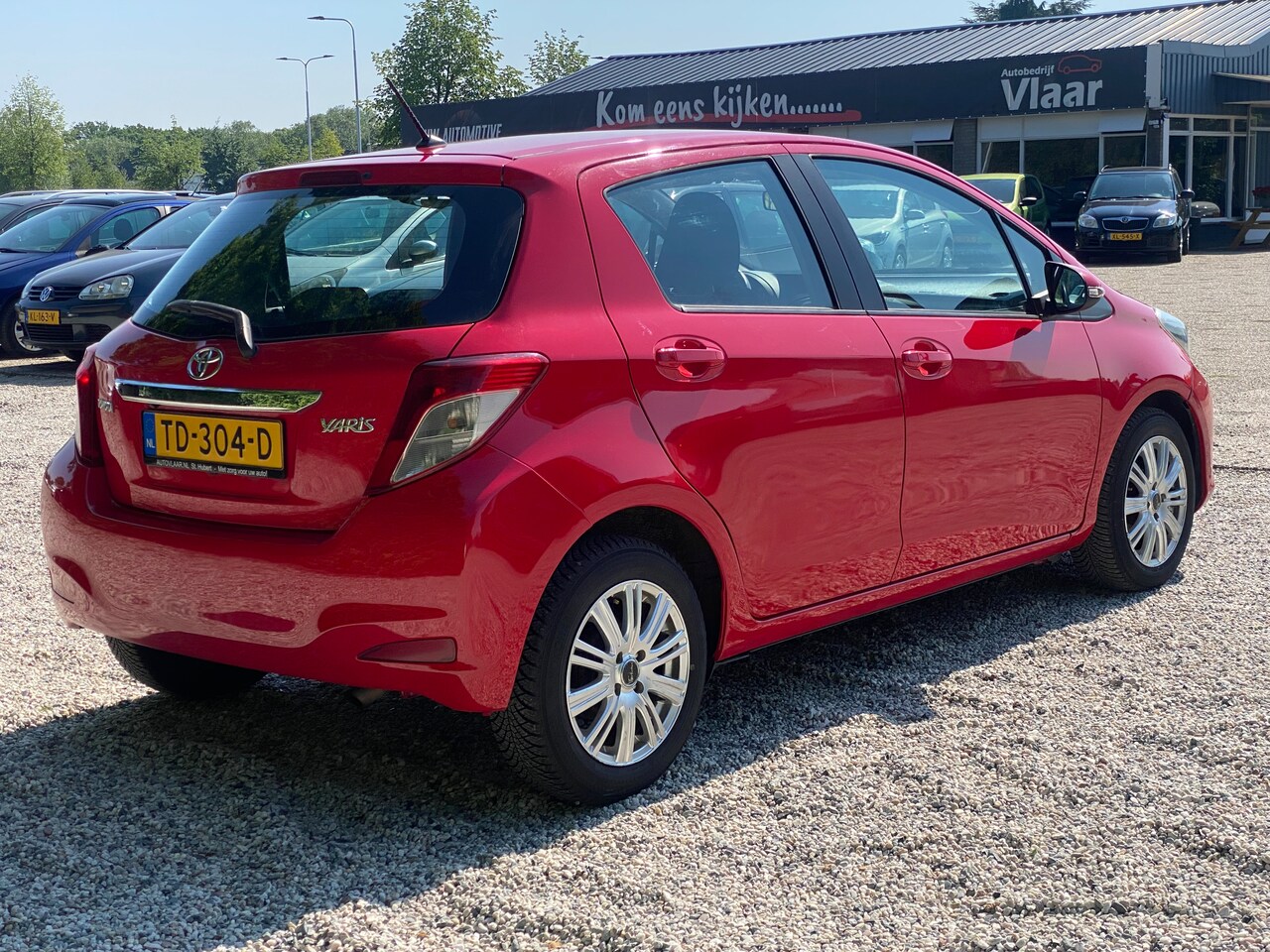 Toyota Yaris - 1.3 VVT-i Dynamic DEALER ONDERHOUDEN MET FLIPPERS OM TE SCHAKELEN