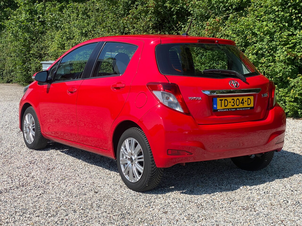 Toyota Yaris - 1.3 VVT-i Dynamic DEALER ONDERHOUDEN MET FLIPPERS OM TE SCHAKELEN