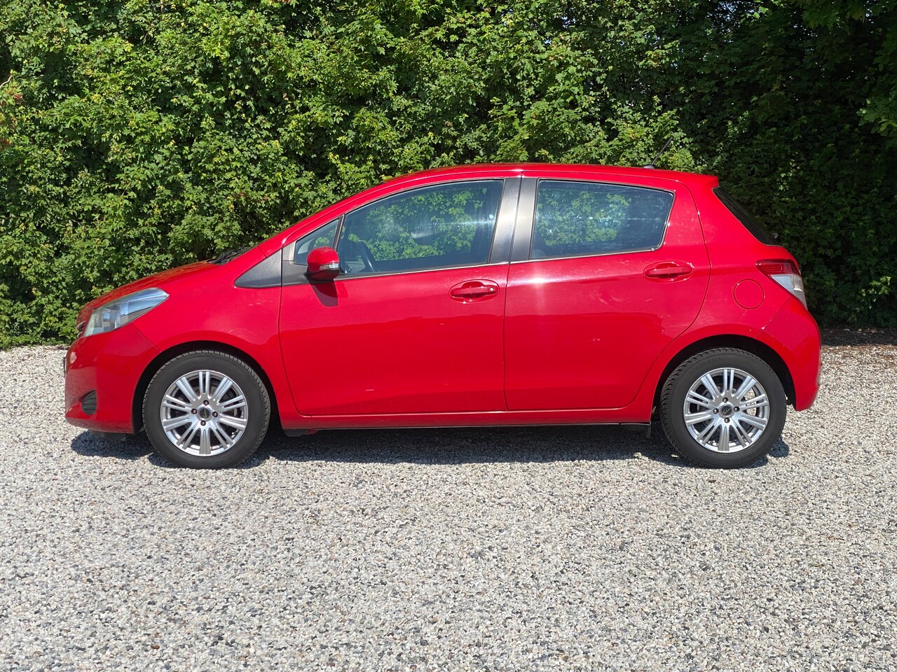 Toyota Yaris - 1.3 VVT-i Dynamic DEALER ONDERHOUDEN MET FLIPPERS OM TE SCHAKELEN