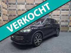 Volkswagen Tiguan - 1.5 eHybrid Elegance IQ LIght Panorama 360 HUD Trekhaak 20"LM