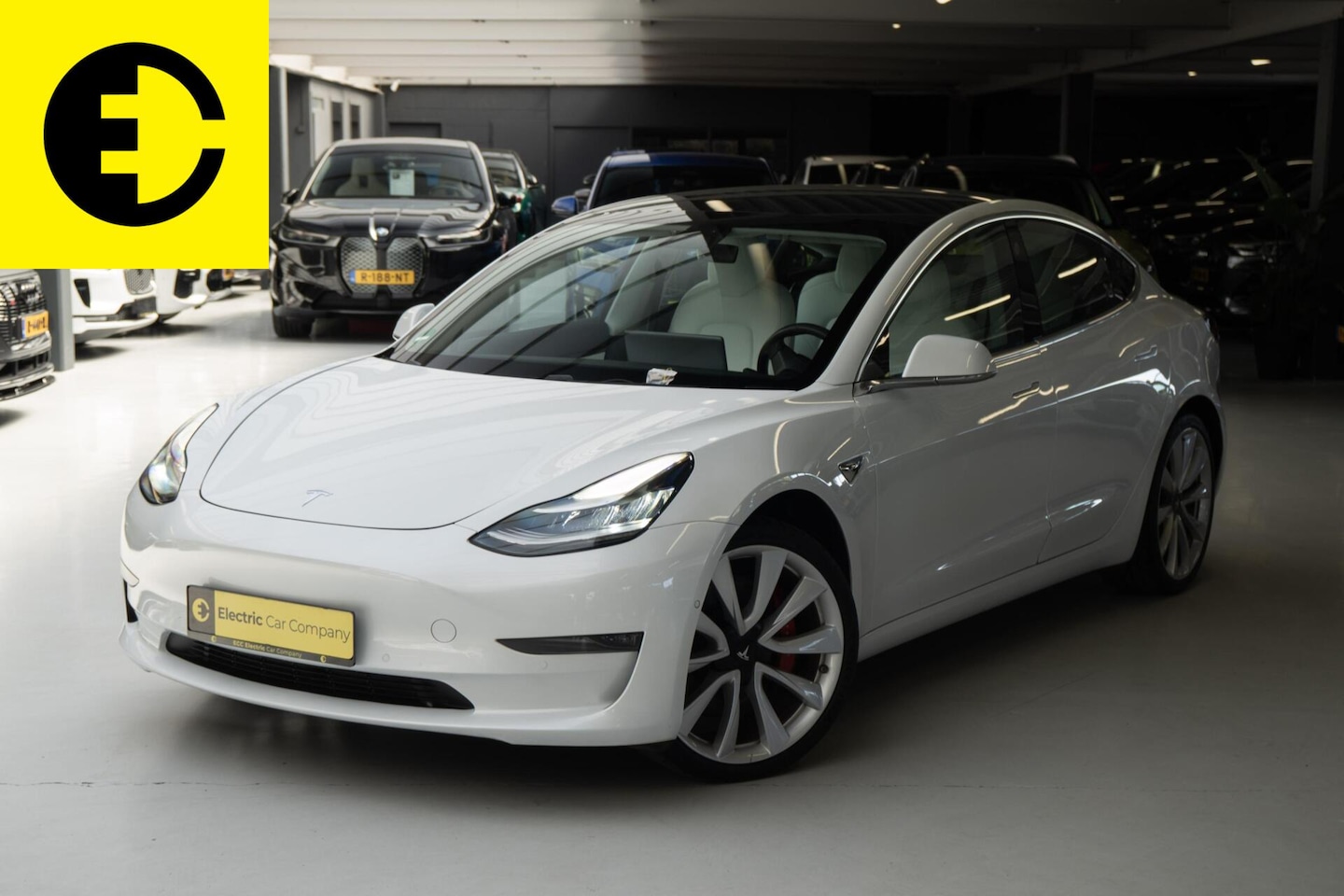 Tesla Model 3 - Performance AWD 75 kWh | Witte bekleding | Stoelverwarming - AutoWereld.nl