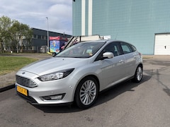 Ford Focus - 1.0i Eco-Boost Titanium Edition 5-Deurs 6-Bak 125 PK.113373 Prachtige auto van de tweede e