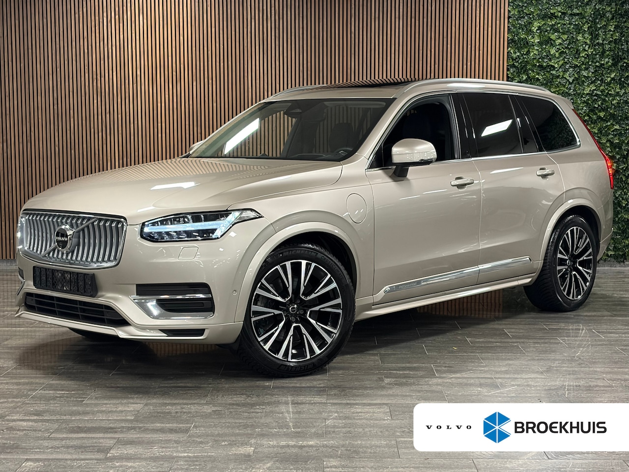 Volvo XC90 - T8 AWD Recharge Ultra Bright | Bowers & Wilkins | Luchtvering | All Season Banden | 360 Ca - AutoWereld.nl