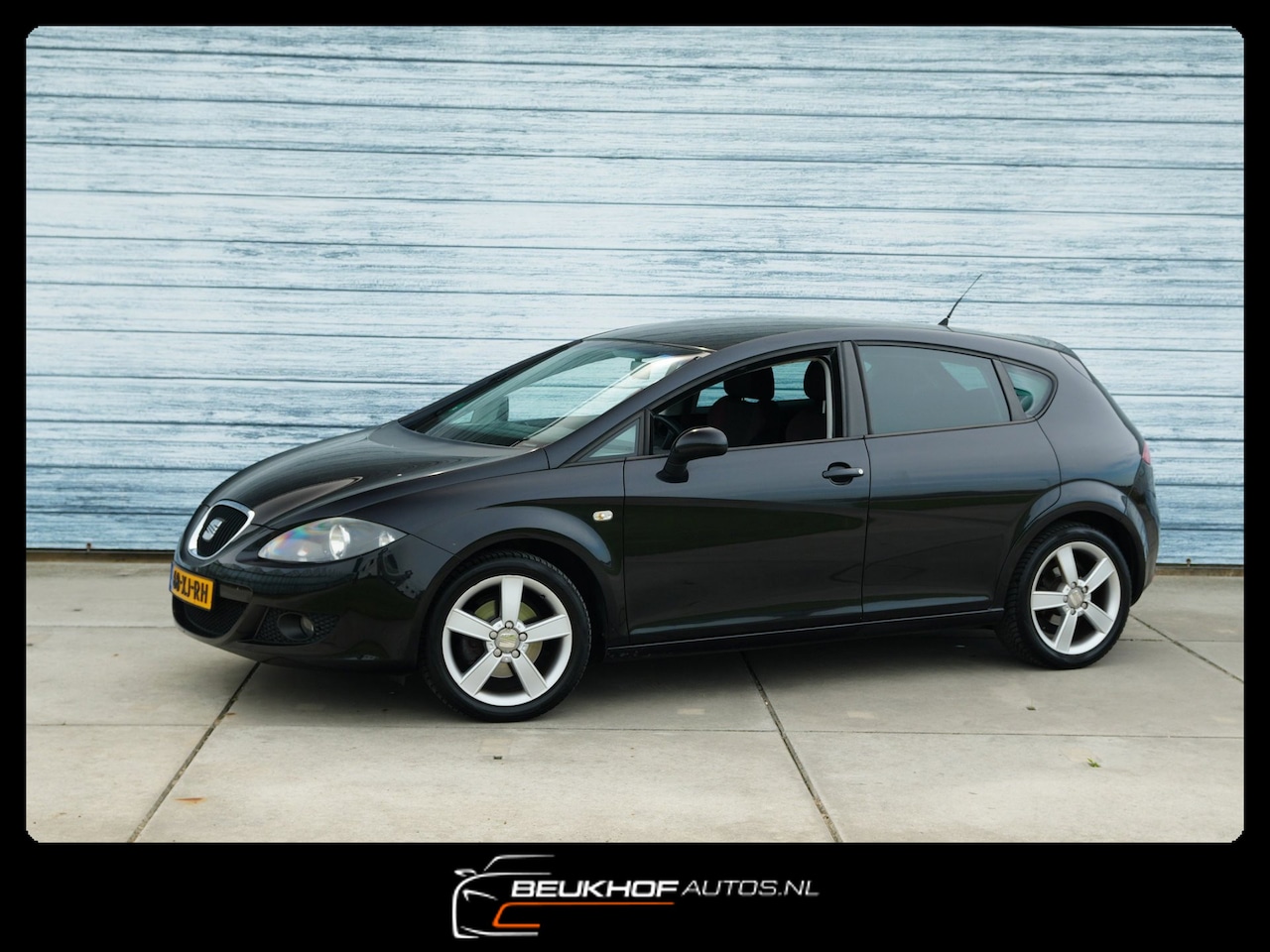 SEAT Leon - 2.0 FSI Stylance Navi Trekhaak Camera Cruise Ctr - AutoWereld.nl