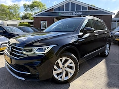 Volkswagen Tiguan - 1.4 TSI eHybrid Elegance Business Panoramadak, Trekhaak, Winterpakket