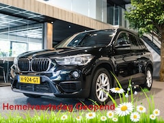 BMW X1 - sDrive18i Executive Volleder | Verw. stoelen | Trekhaak | Cruise | Clima