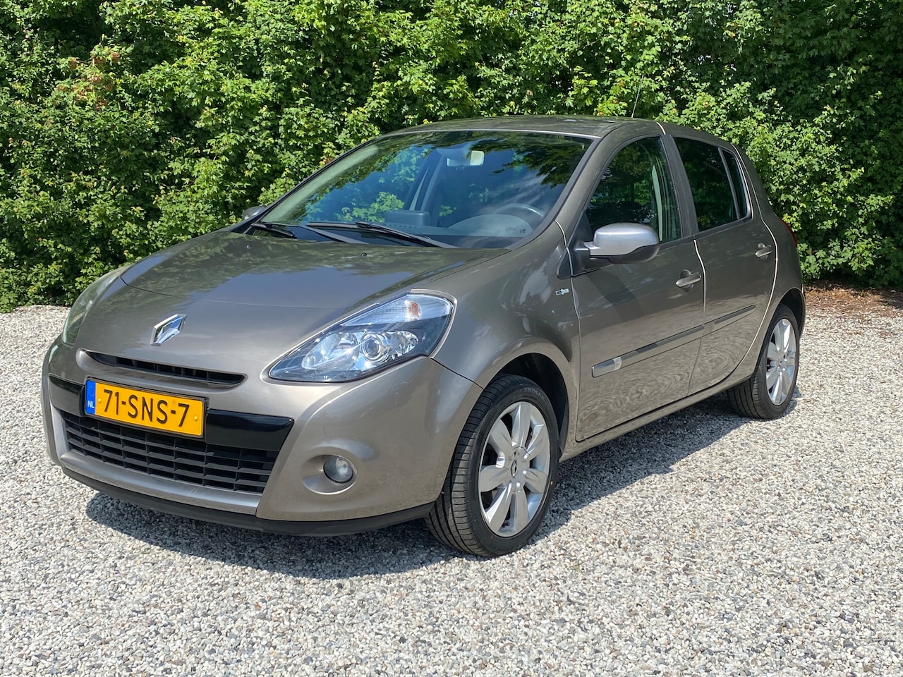 Renault Clio - 1.6  Night & Day afleveringsklaar !!!