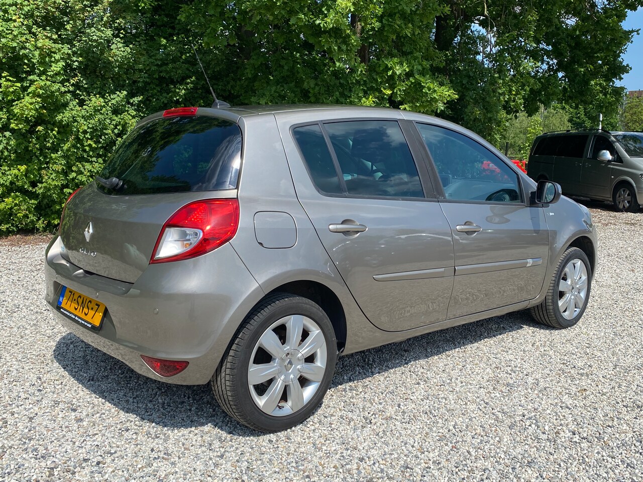 Renault Clio - 1.6  Night & Day afleveringsklaar !!!
