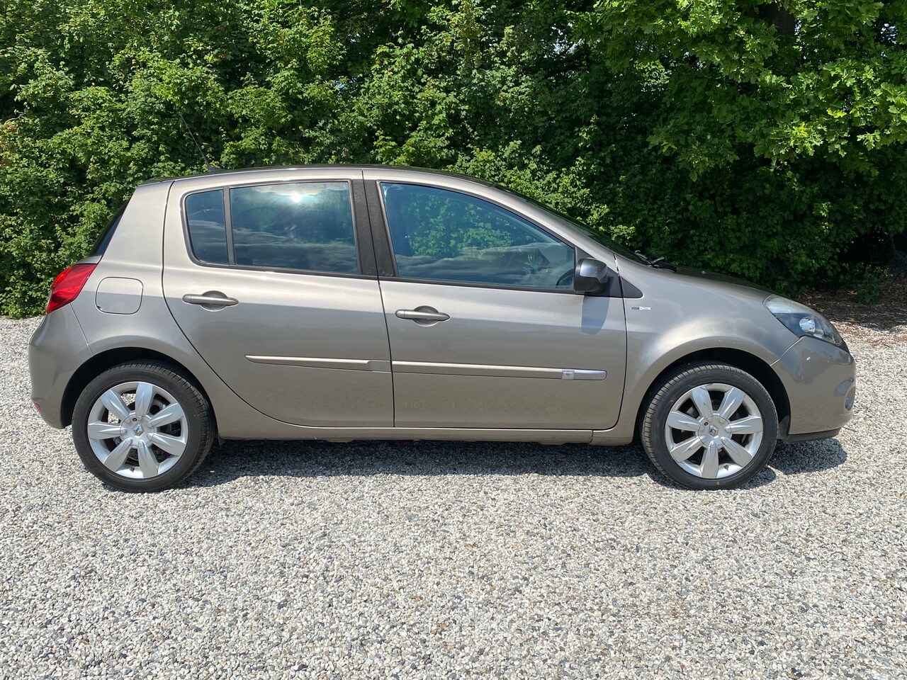 Renault Clio - 1.6  Night & Day afleveringsklaar !!!
