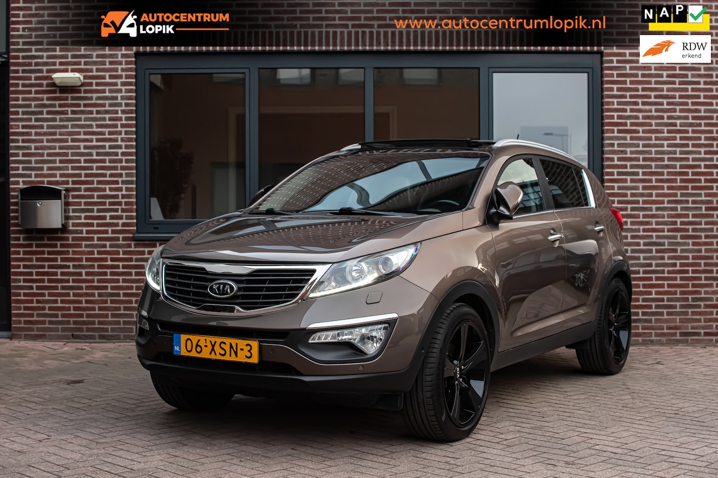 Kia Sportage - 2.0 Super Pack *Leder*Pano*Automaat*Trekhaak - AutoWereld.nl