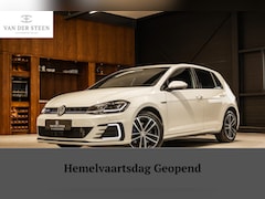 Volkswagen Golf - 1.4 TSI PHEV GTE Virtueel Cockpit | Trekhaak | Apple Carplay