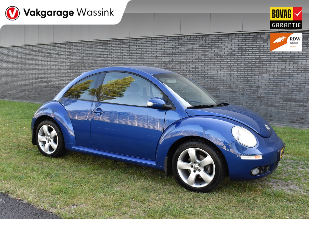 Volkswagen New Beetle - 2.0 Highline Automaat Leder interieur Airco Stoelverwarming - AutoWereld.nl