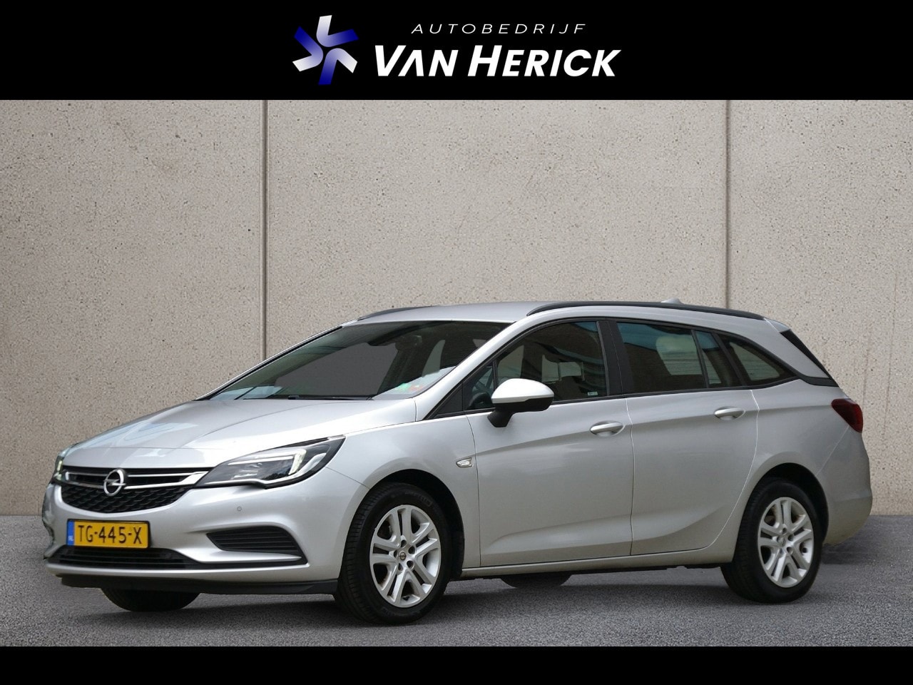 Opel Astra Sports Tourer - 1.0 Online Edition | Navigatie | Cruise Control | Parkeersensoren v/a - AutoWereld.nl