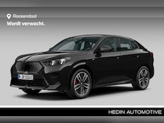 BMW iX2 - xDrive30 67 kWh M-Sport Pro | Harman Kardon | 19 inch | Comfort Access | Camera |