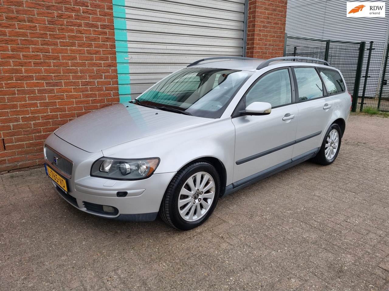 Volvo V50 - 2.5 T5 Kinetic 220pk 6-Bak Xenon Clima! Bj:2004 - AutoWereld.nl