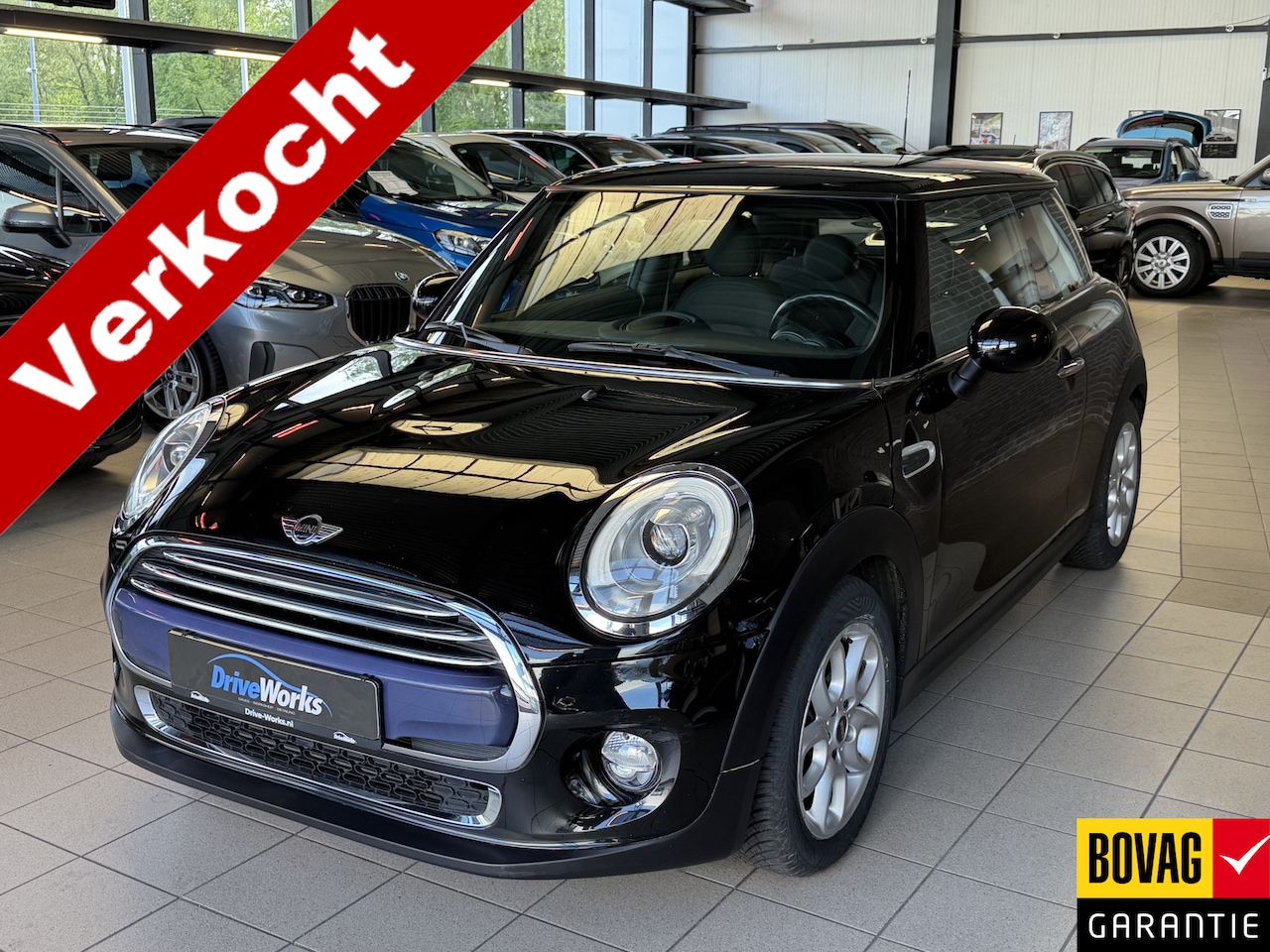 MINI Cooper - 1.5 Serious B | Automaat | Carplay | Xenon | PDC | Weinig KM | Interesse in een bezichtigi - AutoWereld.nl
