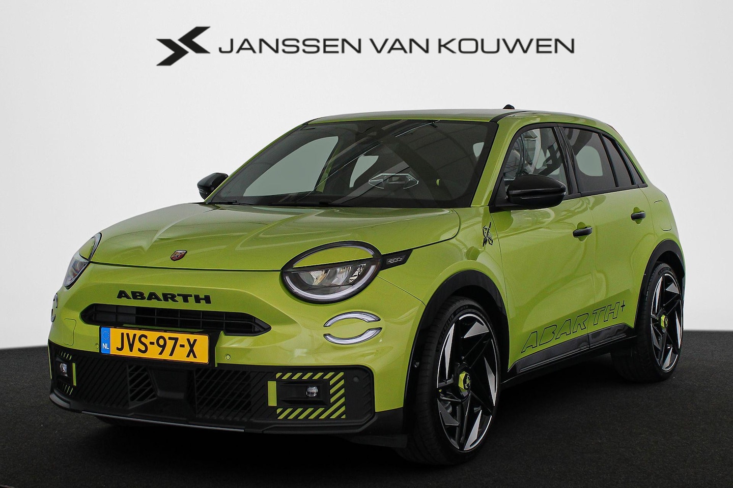 Abarth 600e - Scorpionissima 54 kWh Stoel-Voorruitverwarming Keyless - AutoWereld.nl