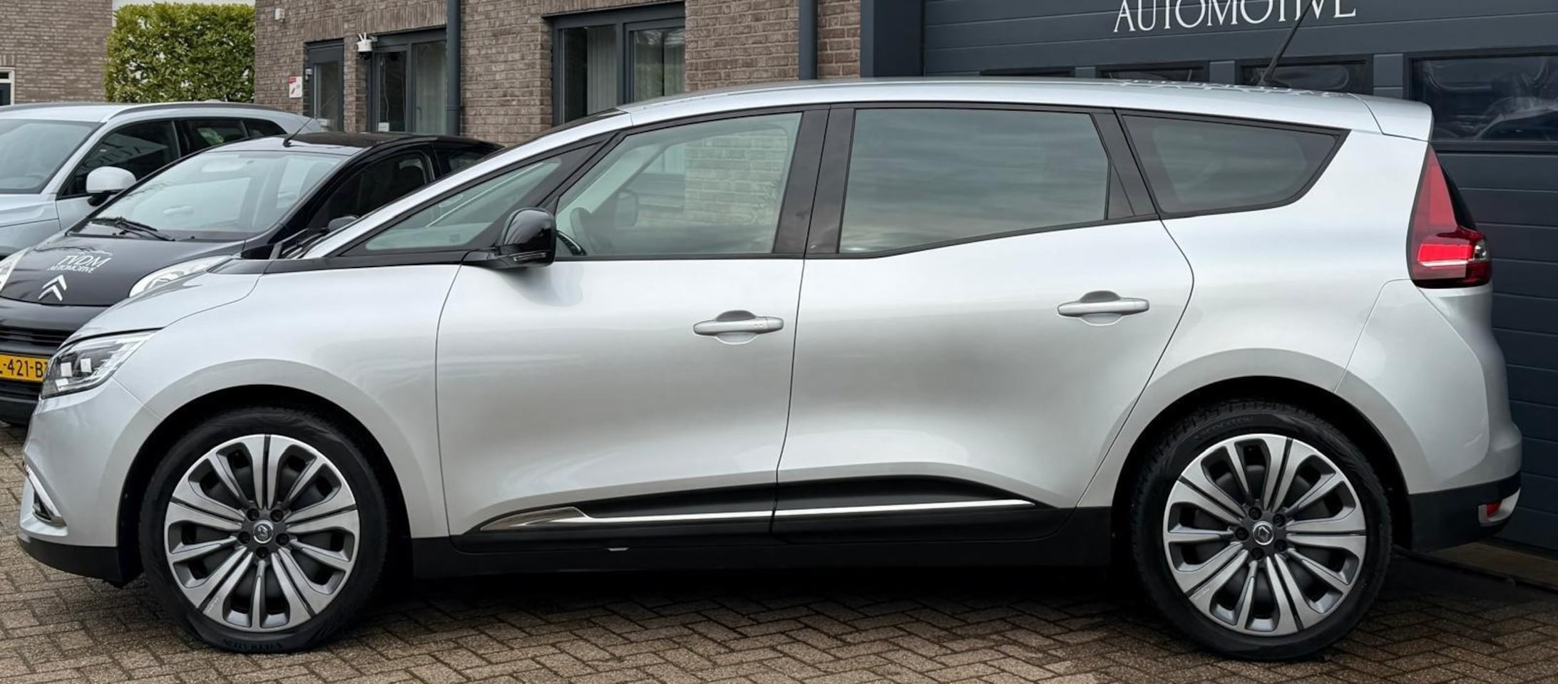 Renault Grand Scénic - 1.3 TCe Equilibre|7-Persoons|AIRCO|NAVI|AUTOMAAT|CAMERA|CARPLAY| - AutoWereld.nl