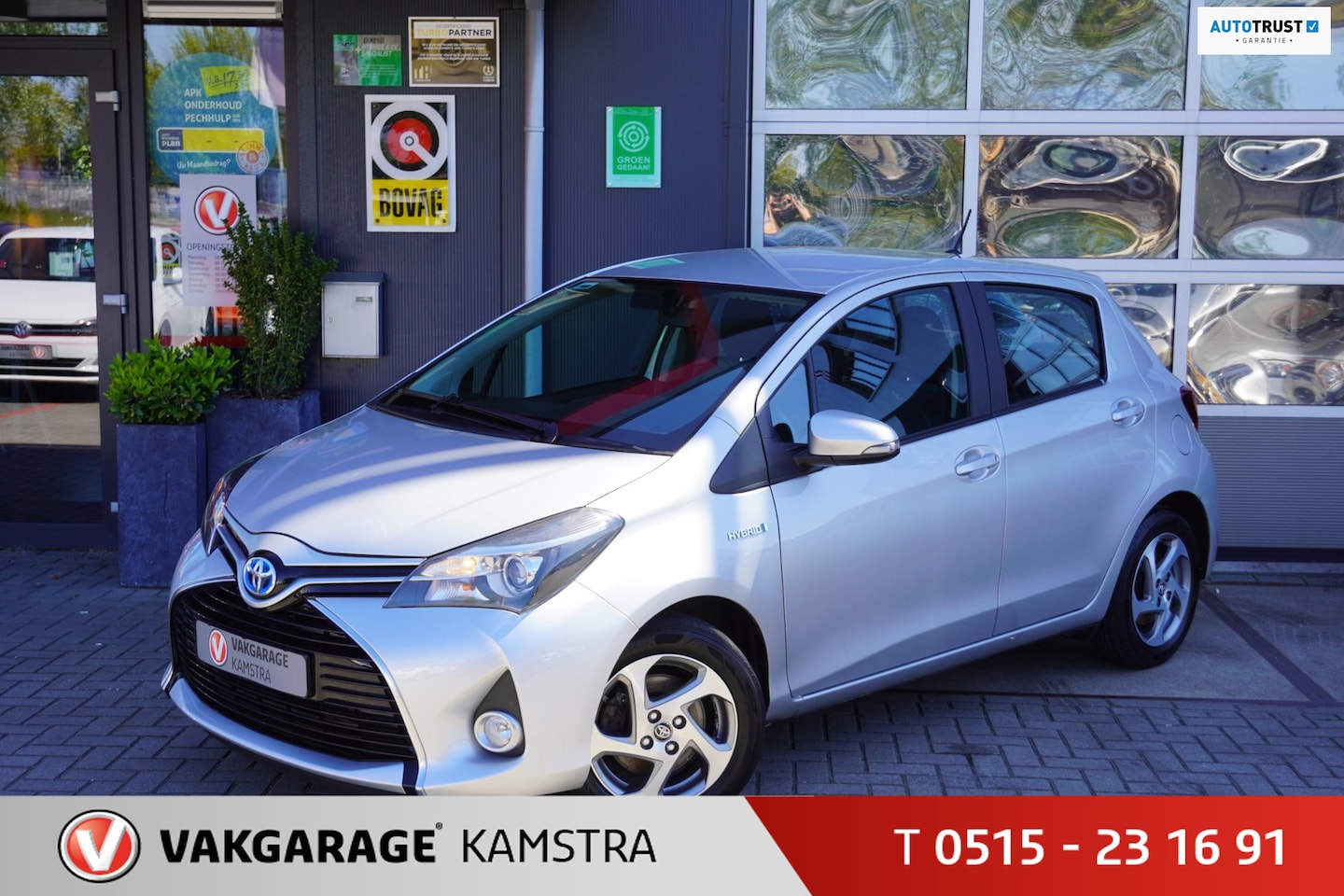 Toyota Yaris - 1.5 Hybrid Bi-Tone 5-deurs Navi/Cam/Clima - AutoWereld.nl