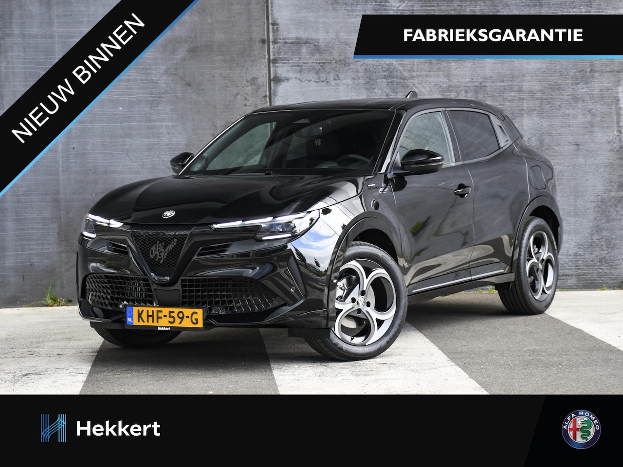 Alfa Romeo Junior - Sport Speciale 1.2 Turbo Hybrid 145pk Automaat TECHNO-PACK | 18''LM | DODE HOEK | STOELVER - AutoWereld.nl