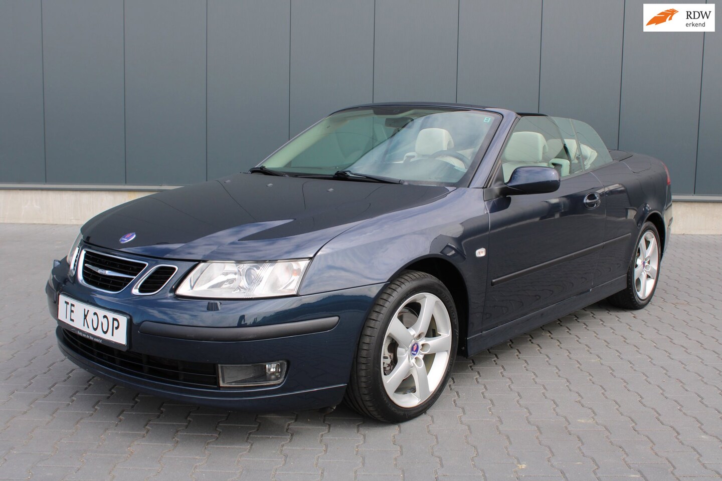 Saab 9-3 Cabrio - 2.0 T Vector CARAVANTREKKER! 1600 KG GEREMD. 1e EIGENAAR - AutoWereld.nl