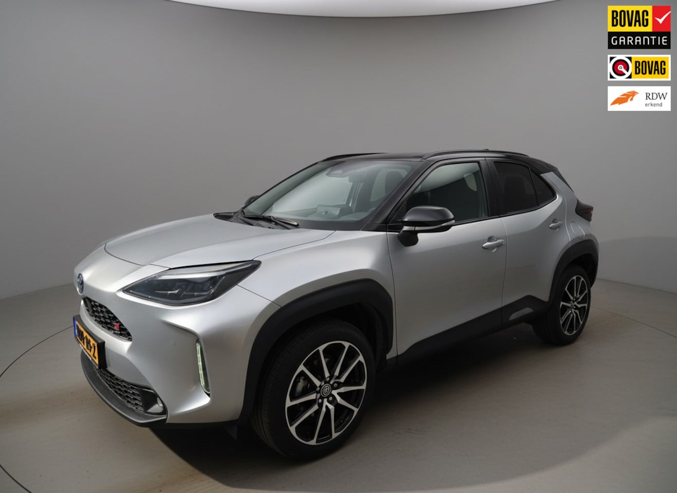 Toyota Yaris Cross - 1.5 Hybrid 130 GR SPORT | Apple Carplay / Android Auto | HUD | Kruisend verkeer detectie | - AutoWereld.nl