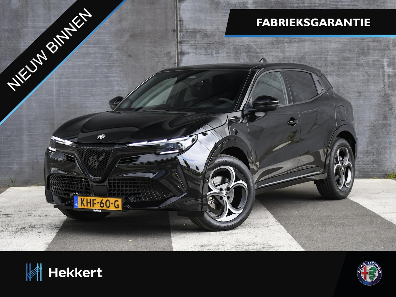 Alfa Romeo Junior - Sport Speciale 1.2 Turbo Hybrid 145pk Automaat PANO | TECHNO-PACK | 18''LM | DODE HOEK | S - AutoWereld.nl