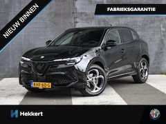 Alfa Romeo Junior - Sport Speciale 1.2 Turbo Hybrid 145pk Automaat PANO | TECHNO-PACK | 18''LM | DODE HOEK | S